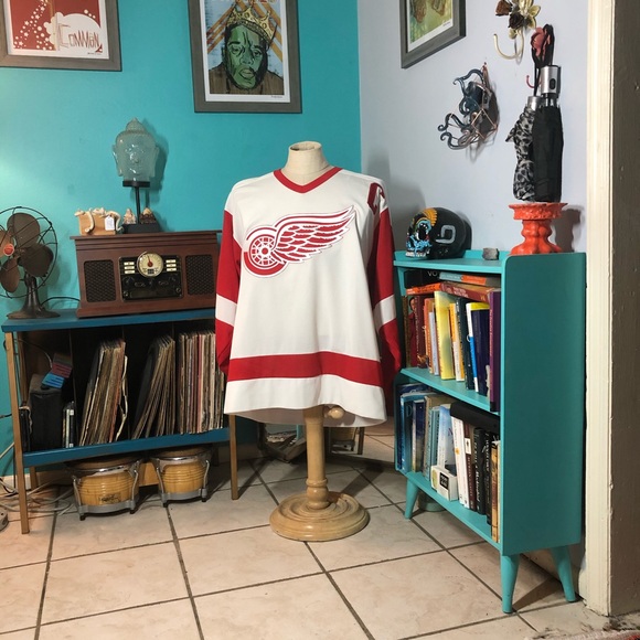 CCM Other - DETROIT RED WINGS YZERMAN VINTAGE JERSEY